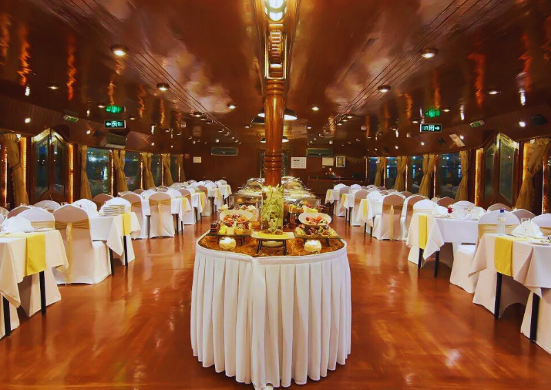 Dhow Cruise Dubai Creek Dinner