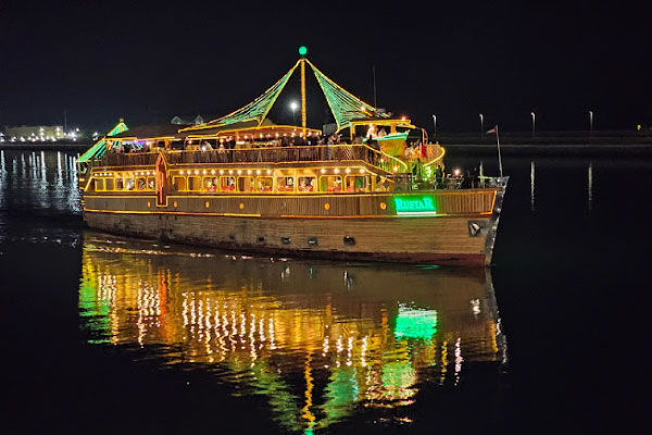 dinner-cruise-creek-dubai